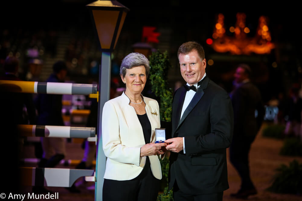 Medal of honour for Jill Holah