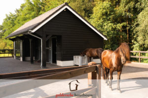 Geldersche Houtbouw, je paardenstal op maat gemaakt